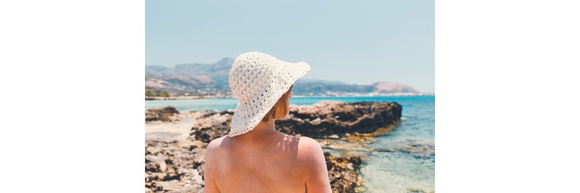 Come proteggersi dal sole: i segreti delle erbe che i dermatologi non ti dicono