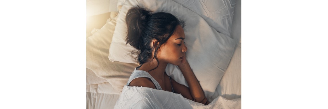 Rimedi naturali per migliorare il sonno in estate