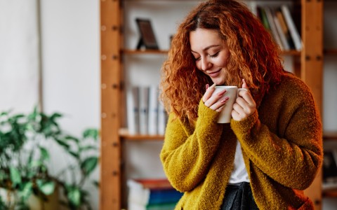 Rimedi naturali per alleviare i sintomi della menopausa: piante medicinali e i loro benefici Rimedi naturali per alleviare i sintomi della menopausa: piante medicinali e i loro benefici