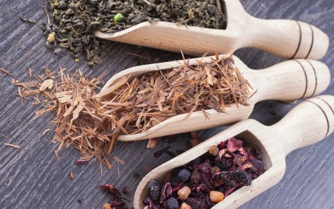 Erbe officinali contro gonfiore di stomaco Erbe officinali contro gonfiore di stomaco